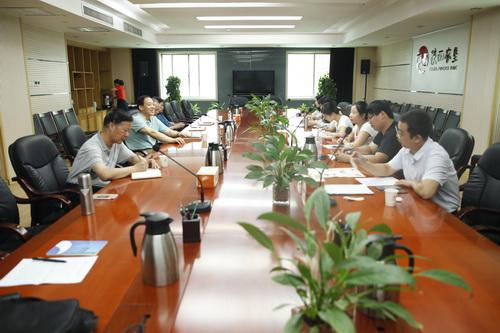 媒體記者對省農(nóng)墾集團改革發(fā)展進(jìn)行專訪