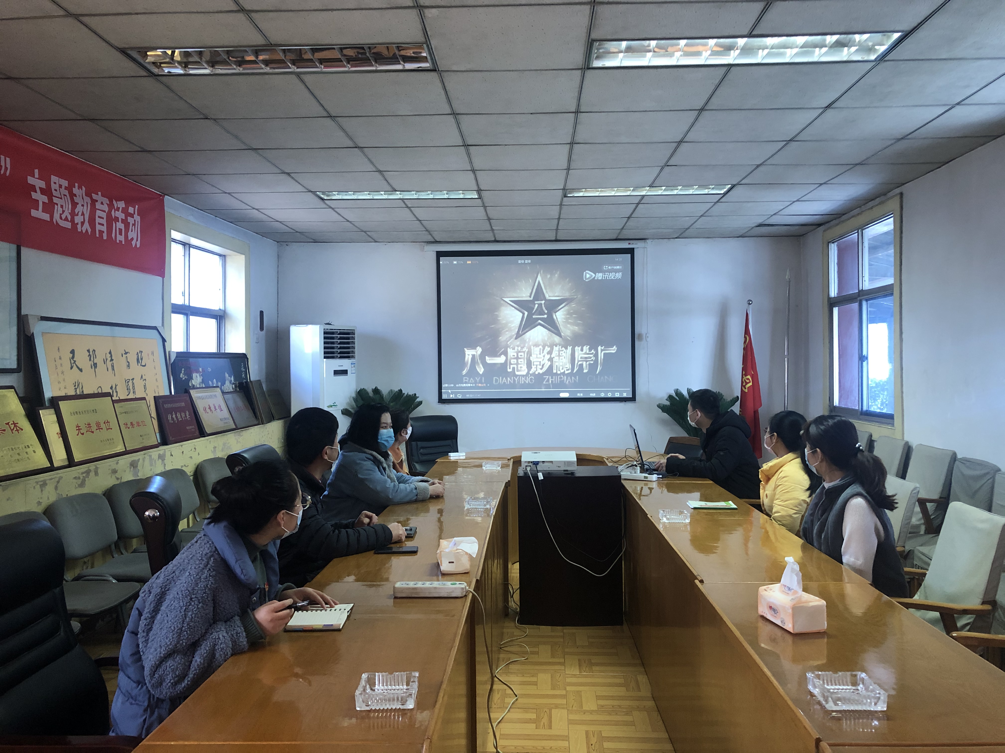 發(fā)揚雷鋒精神   助力企業(yè)復(fù)工復(fù)產(chǎn)   ——陜西糧農(nóng)油脂集團團委開展志愿者服務(wù)活動